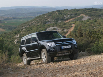 pajero_1m.jpg