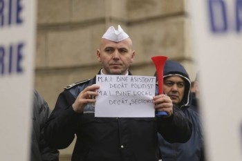 politisit-protest-update-01-inquam-photos-adel-al-haddad.jpg