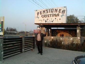 PensiuneaCristina.jpg (109.83 KiB) Vizualizat de 9984 ori PensiuneaCristina.jpg